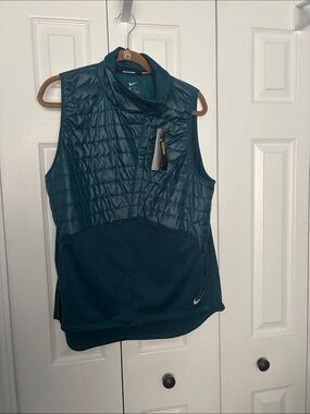 Nike Women's Teal Quilted Hybrid Vest